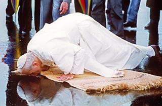 Johannes Paul II. - Chronik eines angekündigten Todes (2) | Mai 2005